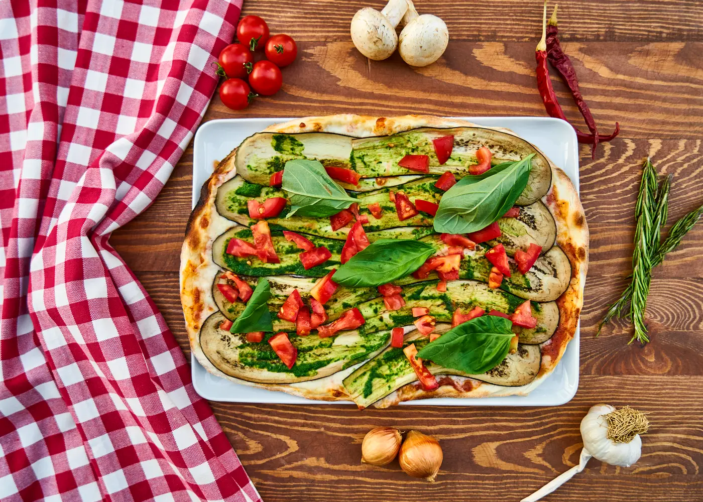 Freshly finished vegetable pizza